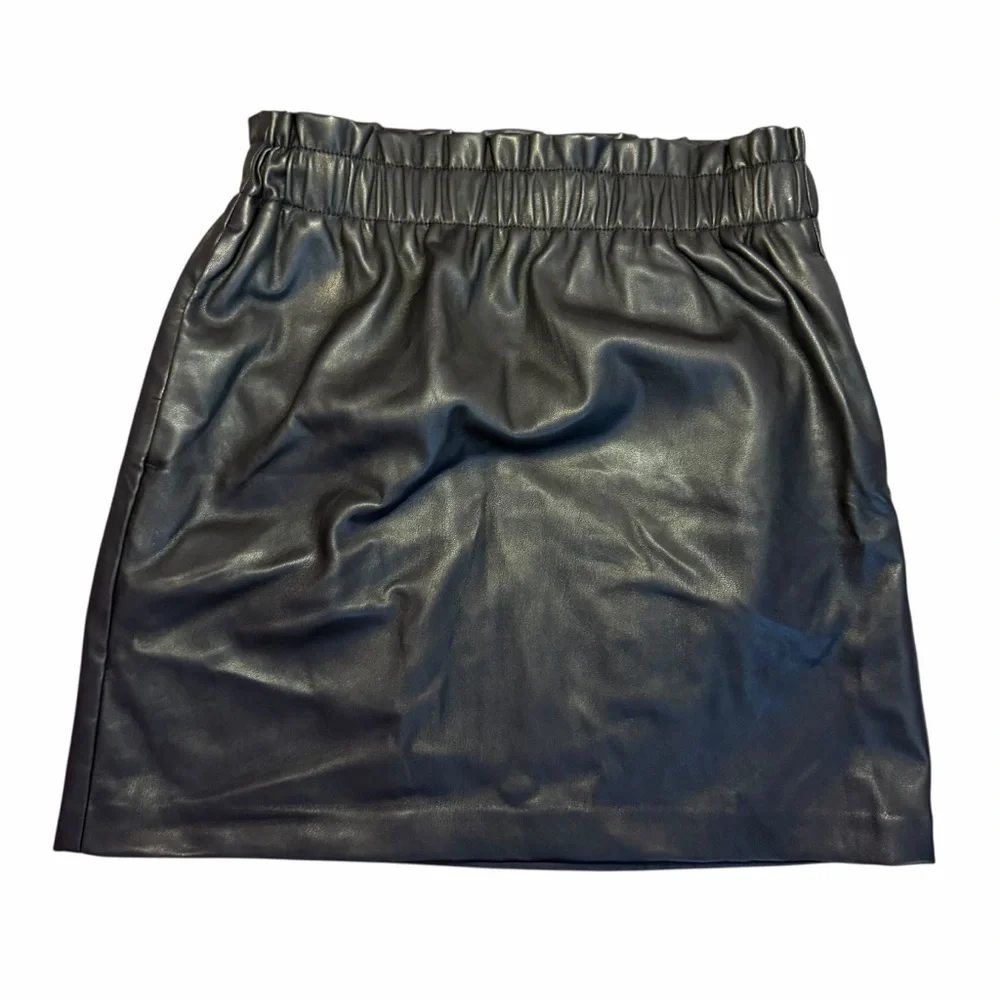 NEW LOFT Black Faux Leather Mini Skirt Small